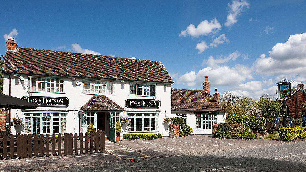 The Fox and Hounds, Theale